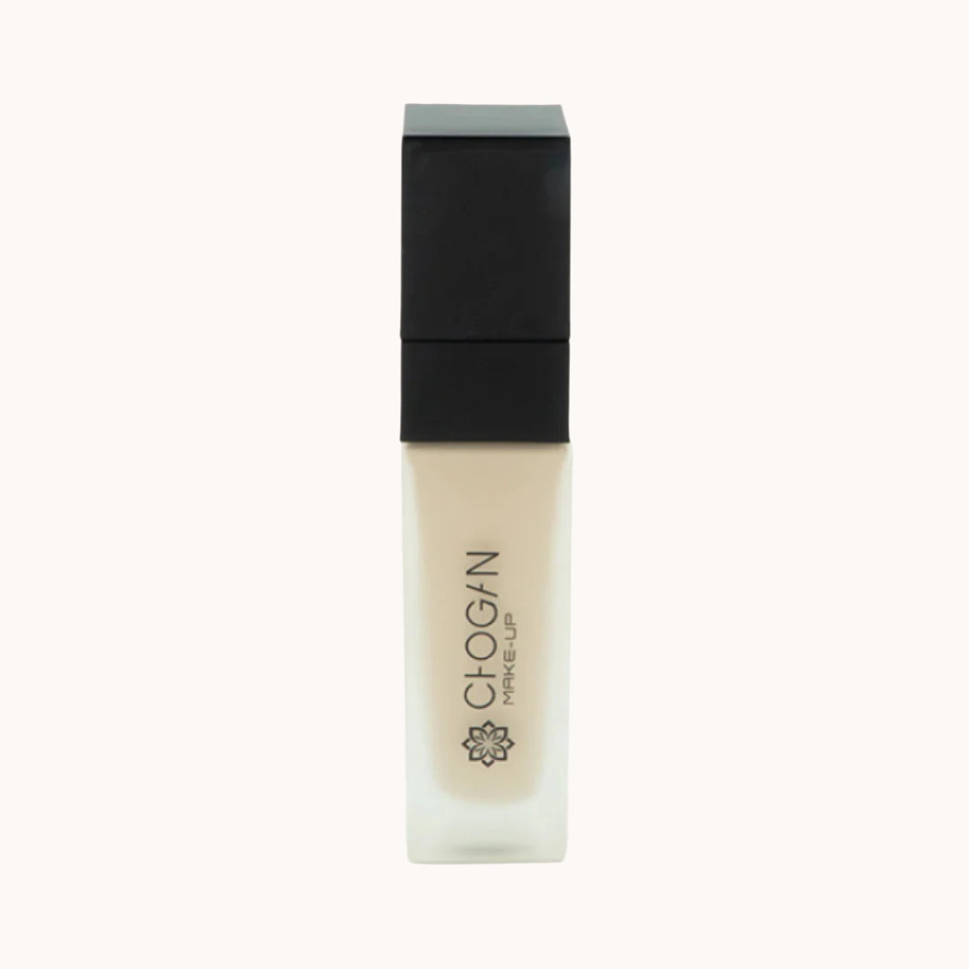 Instant Matte Foundation von Chogan – langanhaltende, flüssige Foundation mit hoher Deckkraft, samtig-mattem Finish und antioxidativen, feuchtigkeitsspendenden Wirkstoffen für einen ebenmäßigen Teint