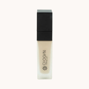 Instant Matte Foundation von Chogan – langanhaltende, flüssige Foundation mit hoher Deckkraft, samtig-mattem Finish und antioxidativen, feuchtigkeitsspendenden Wirkstoffen für einen ebenmäßigen Teint