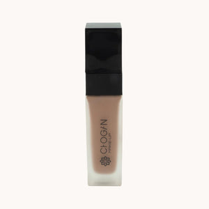Instant Matte Foundation von Chogan – langanhaltende, flüssige Foundation mit hoher Deckkraft, samtig-mattem Finish und antioxidativen, feuchtigkeitsspendenden Wirkstoffen für einen ebenmäßigen Teint